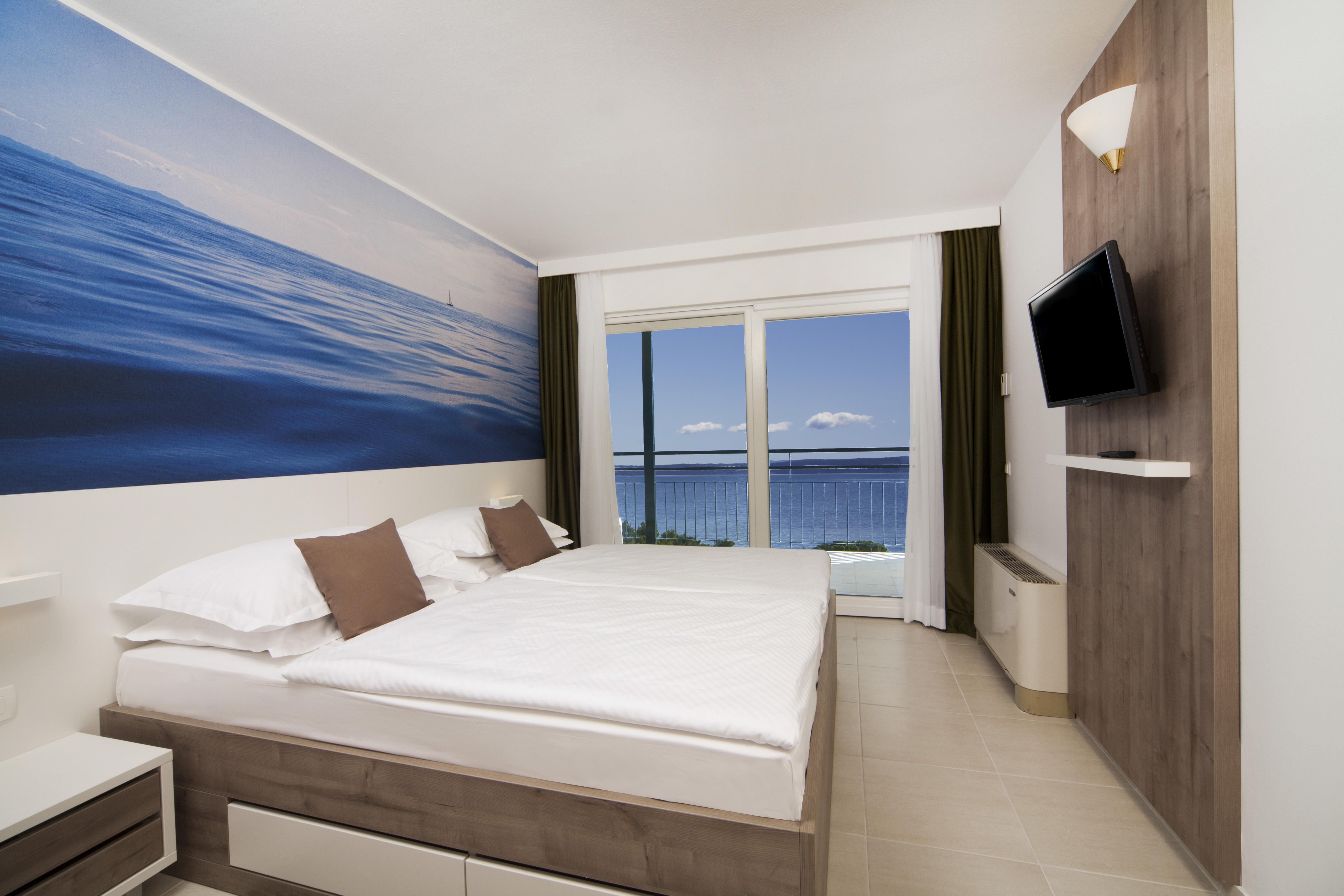 Bluesun Hotel Neptun Tucepi Exterior photo